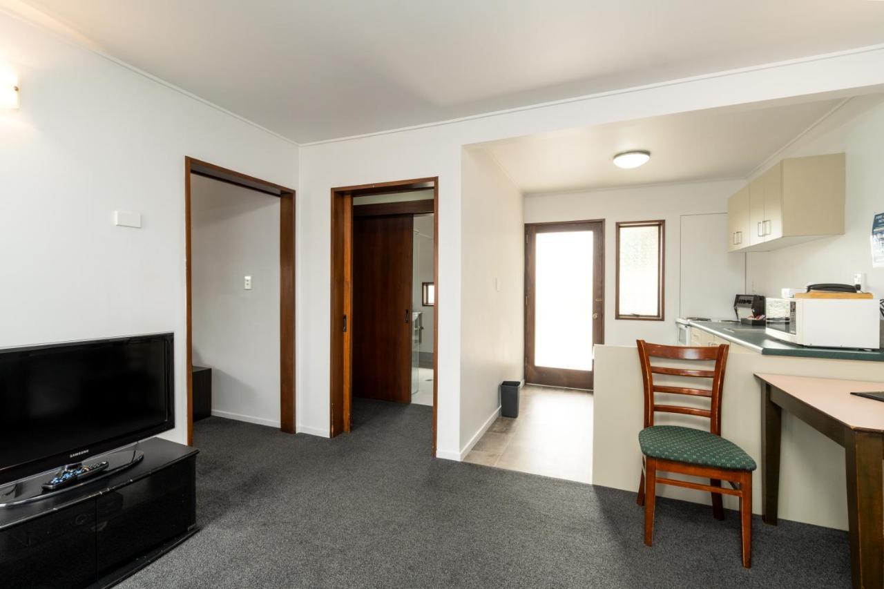 Centennial Court Hotel Александра Экстерьер фото